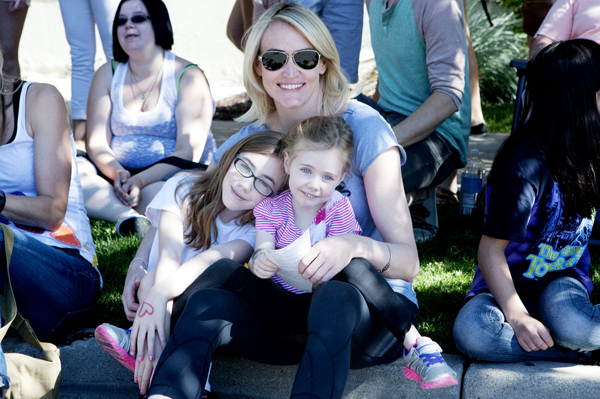 Dooce's Heather Armstrong and kids Leta and Marlo