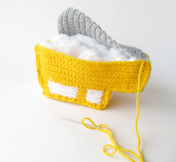 Make an amigurumi school bus - Page 2