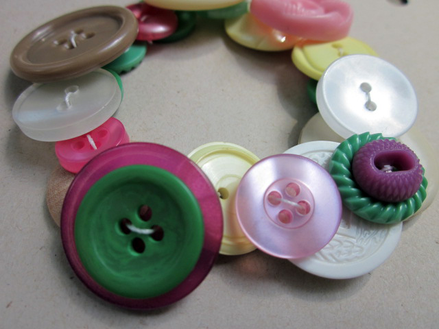 Easy button bracelets