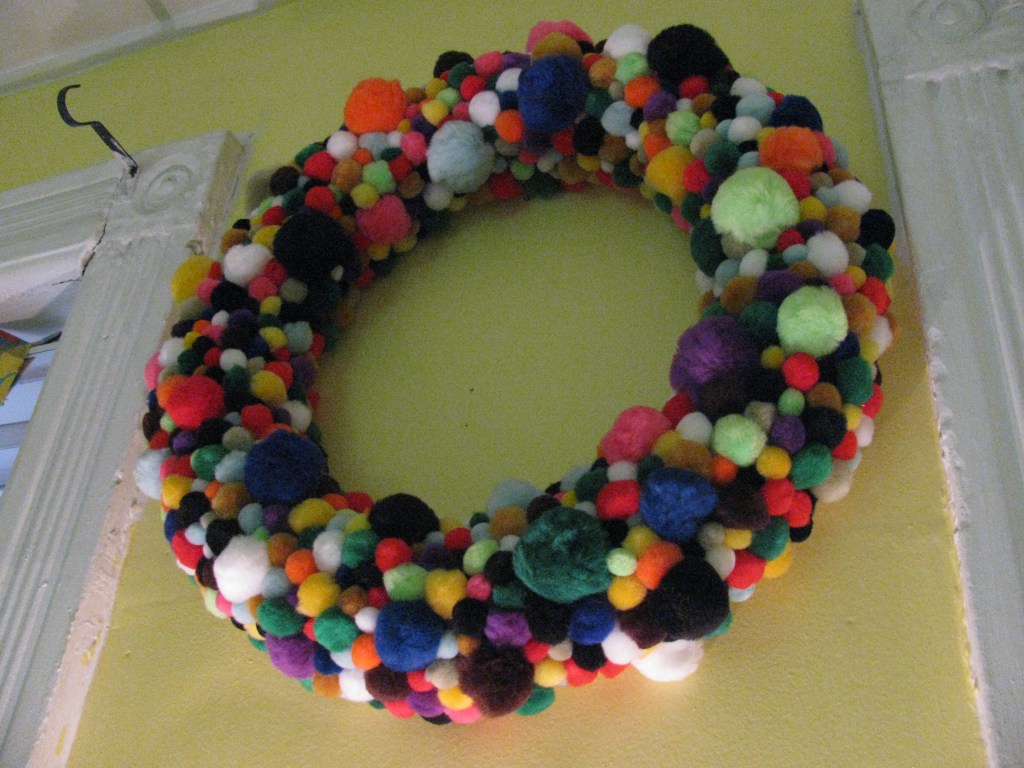 Pom-pom wreath