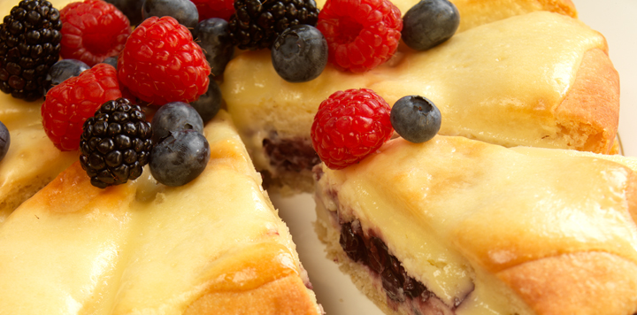 berry cream cheese coffee cake recipe