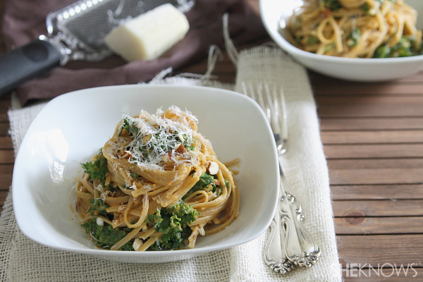 Pumpkin pasta with kale and almonds