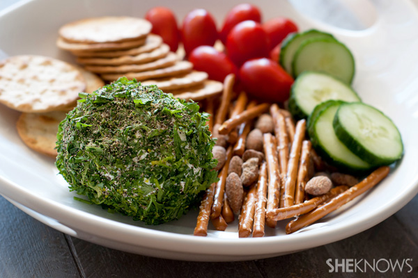 Peppered and fresh herb cheese ball