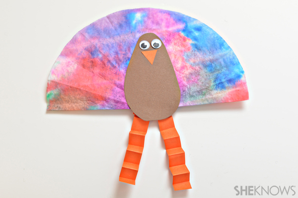Coffee filter turkey magnet craft for Thanksgiving