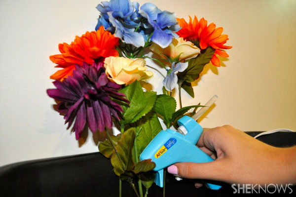 Flower pot: Glue flowers to pot