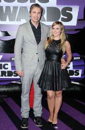 kristen Bell and Dax Shepard tie the knot in court wedding