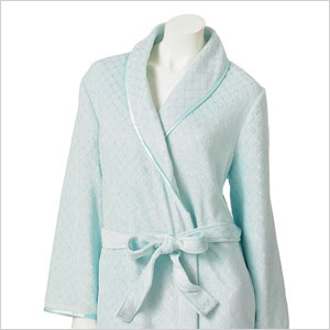 Plush robe | Sheknows.com
