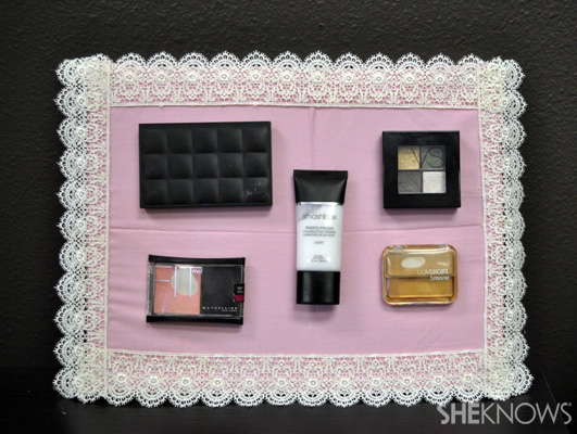 How to make a magnetic makeup organizer for less than $20