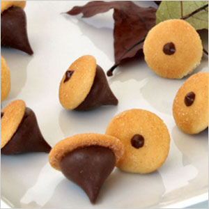Hershey's Kiss acorn cookies snack | Sheknows.com