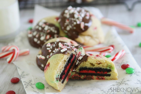 Christmas stuffed Oreo cookies