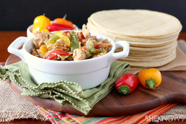 Slow cooker chicken fajitas