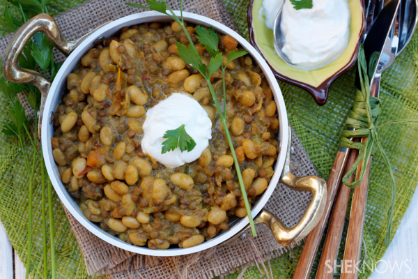 Spicy lentil and soybean curry