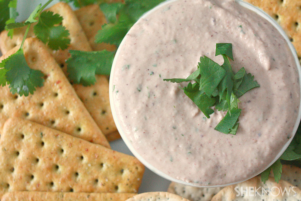 Black-eyed pea hummus
