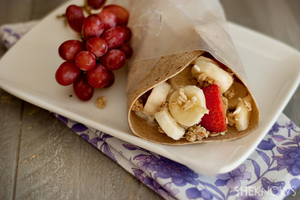 Skinny cheesecake fruit wraps