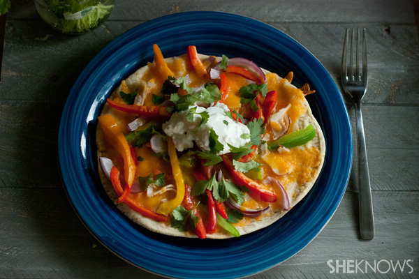 Shortcut chicken fajita pizza