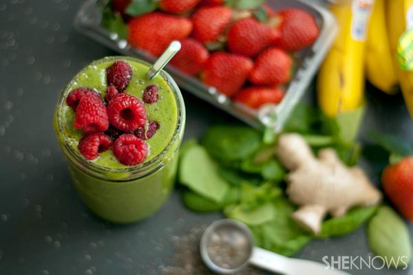 Energizing green detox smoothie