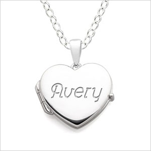 Engravable heart locket