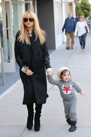 Rachel Zoe gives birth to a boy