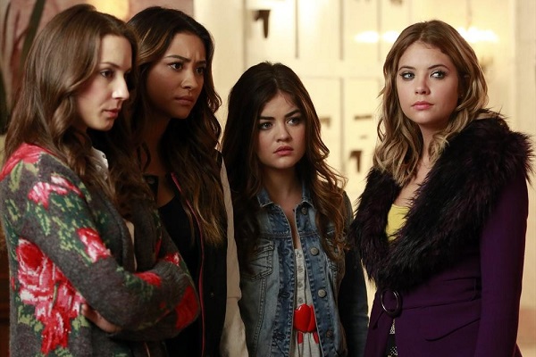 Pretty Little Liars Who's In The Box Review