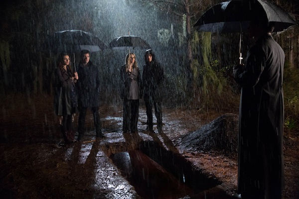 The vampires and witches attempt to save the town and Davina on The Originals