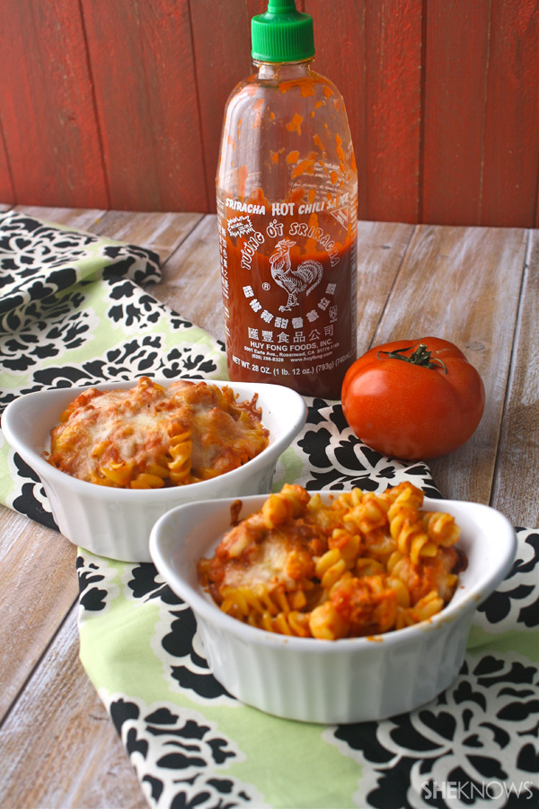Baked pasta with Sriracha cream sauce
