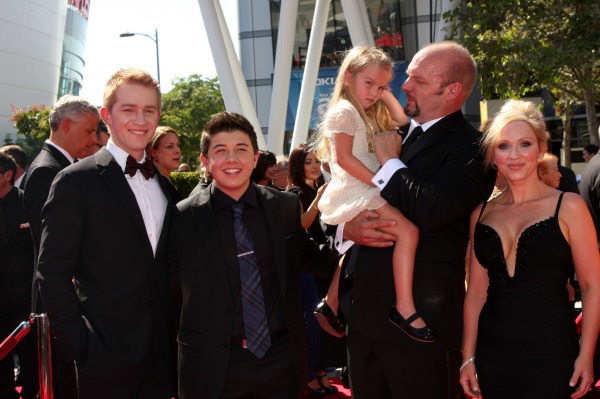 Good luck charlie cast