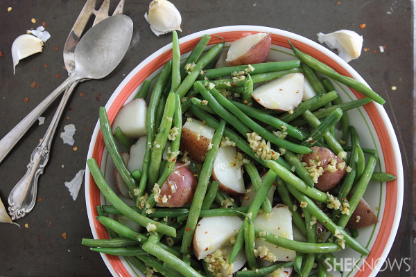Garlicky potatoes and green beans