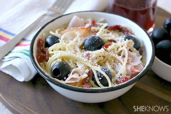 Spicy cappy ham, olives and sundried tomato pasta