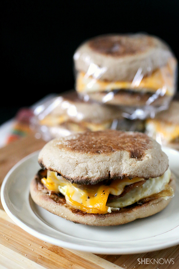How to make freezer breakfast sandwiches