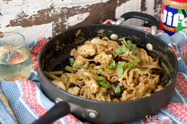 One pot peanut butter Thai pasta