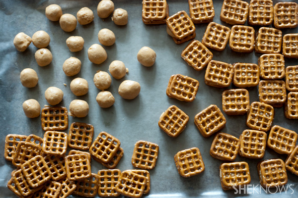 Cookie butter stuffed pretzel bites