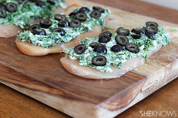 Creamy spinach and olive stuffed chicken | Sheknows.com - layers
