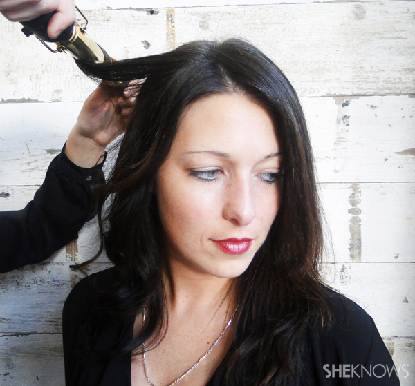 Hairstyle how to: Sexy Victoria's Secret bedhead curls | SheKnows.com