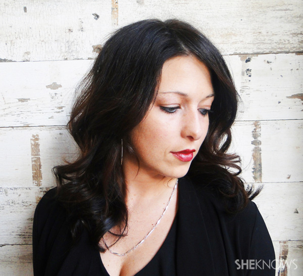 Hairstyle how to: Sexy Victoria's Secret bedhead curls | SheKnows.com