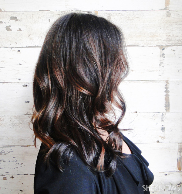 Hairstyle how to: Sexy Victoria's Secret bedhead curls | SheKnows.com