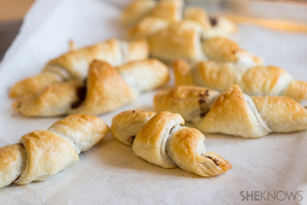 Nutella and pistachio crescent recipe