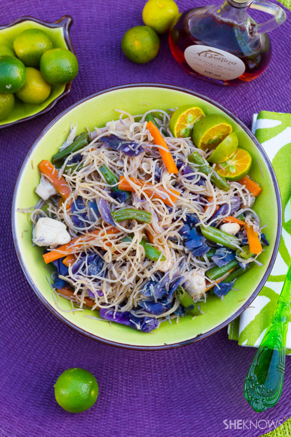 Sautèed rice noodles (Pancit bihon)