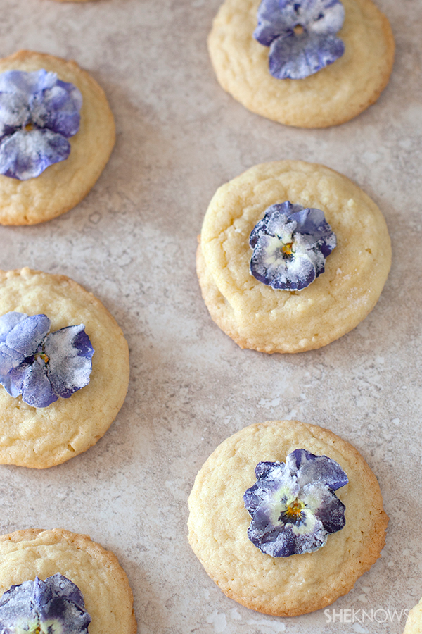 Easy, elegant and edible sugared violets