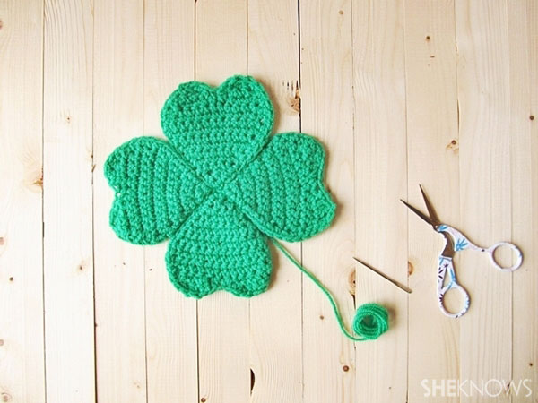 four-leafed crocheted clover: attached