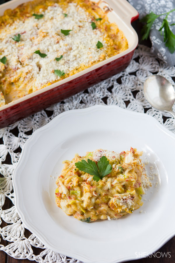 Cheesy blue crab, sun-dried tomato leek gratin
