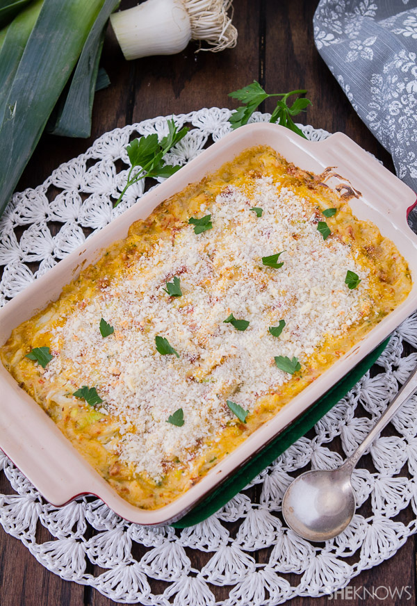 Cheesy blue crab, sun-dried tomato leek gratin
