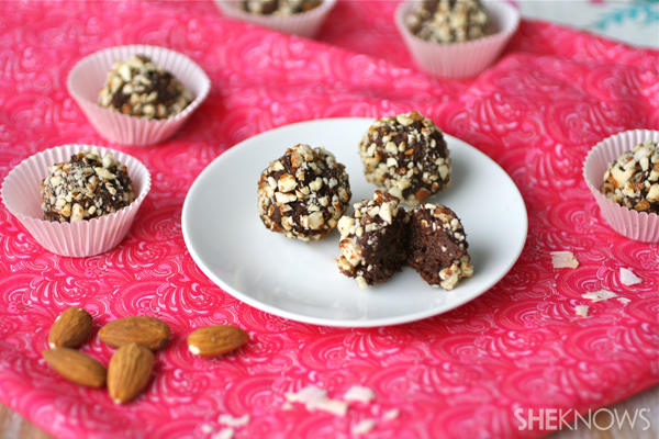 Chocolate-coconut date truffles with almonds
