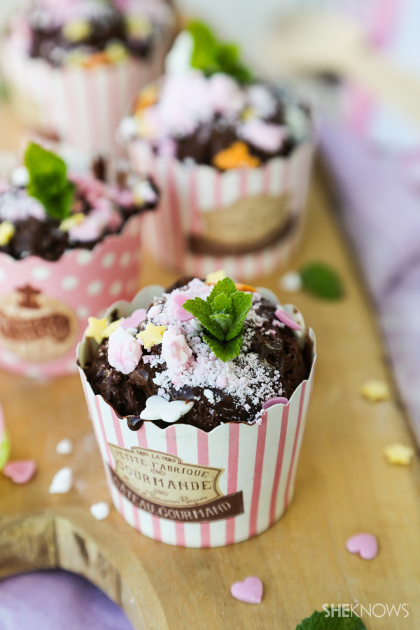 Easy individual ice cream cakes