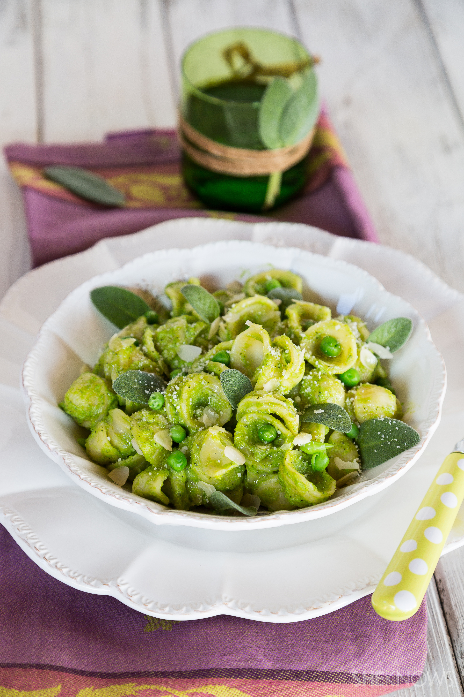Pasta with pea, sage and pecorino pesto recipe