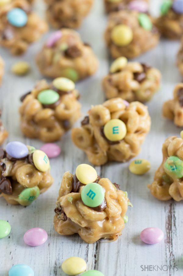 Cheerio clusters with M&M's