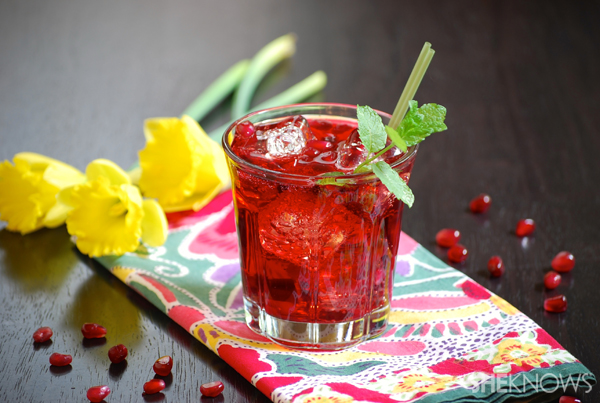Pomegranate vodka cocktail recipe