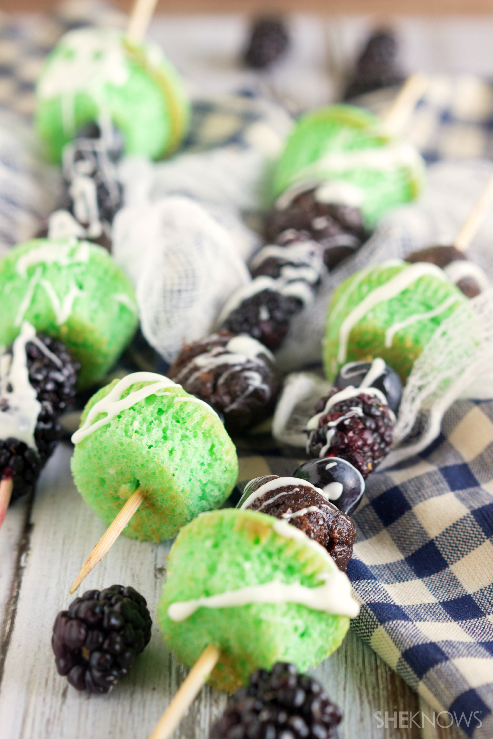 White chocolate brownie and cupcake kabobs