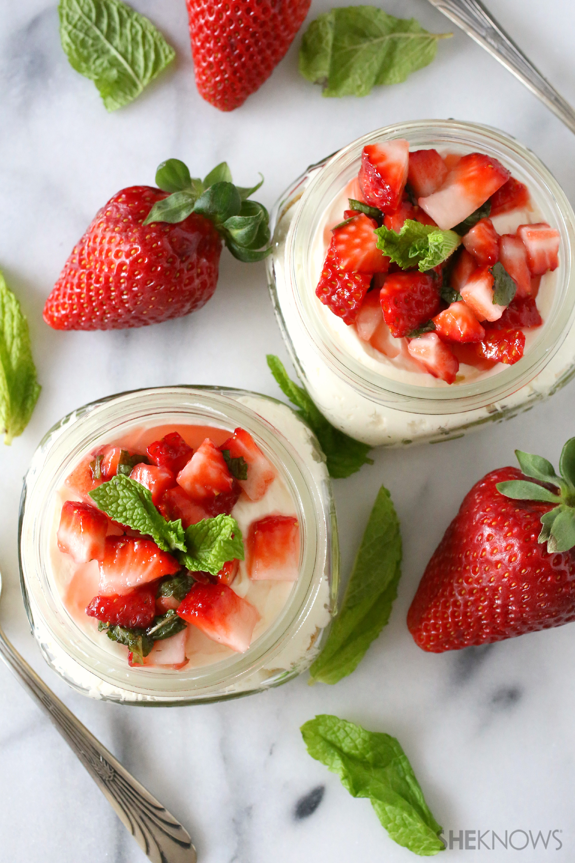 No-bake mint strawberry cheesecake