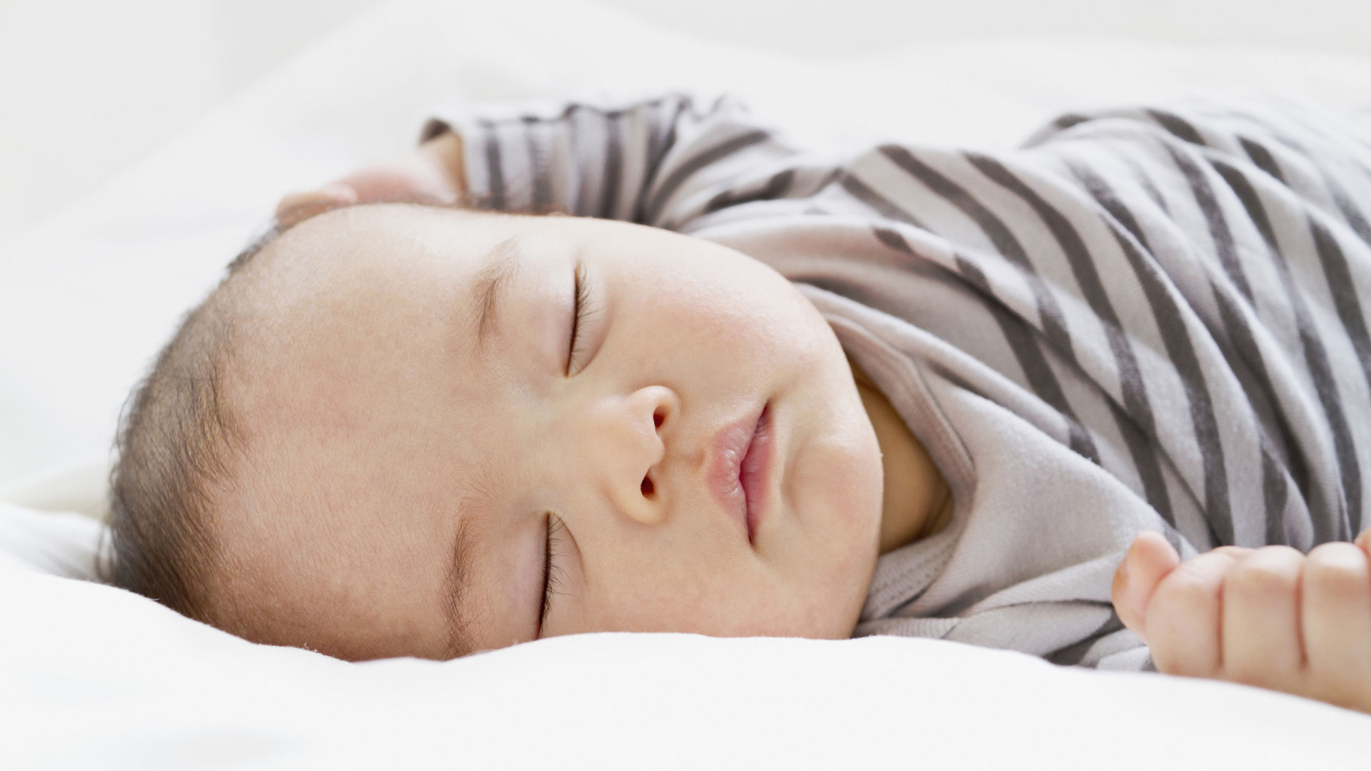 Baby�s first year A busy mum�s guide to sleep