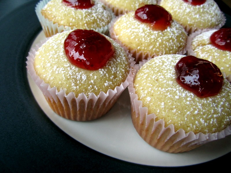 Jelly-filled doughnut cupcake